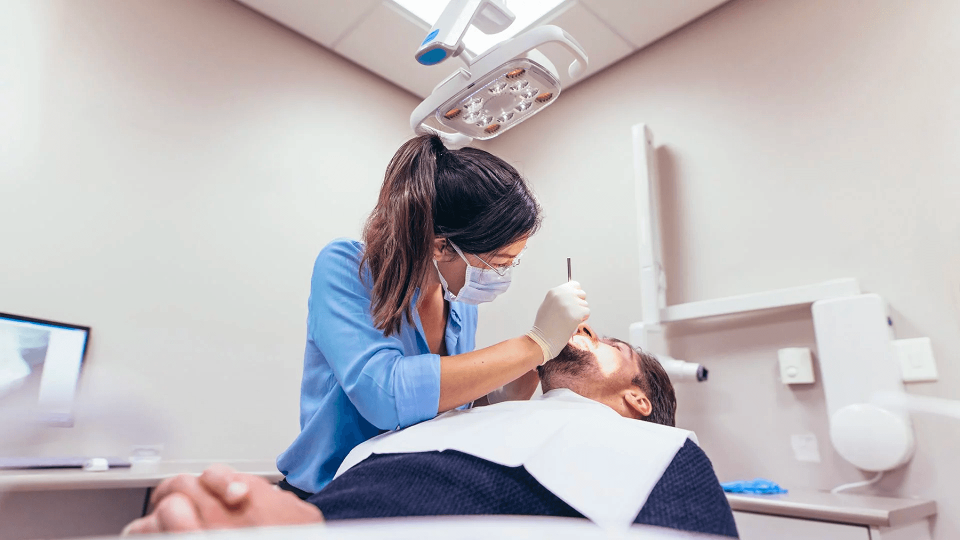 Surge in Dentist Numbers in Spain with Almost 41,000 Registered Professionals cover