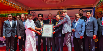 World Record Set: Most People Using Mouthwash Simultaneously at a Single Venue cover